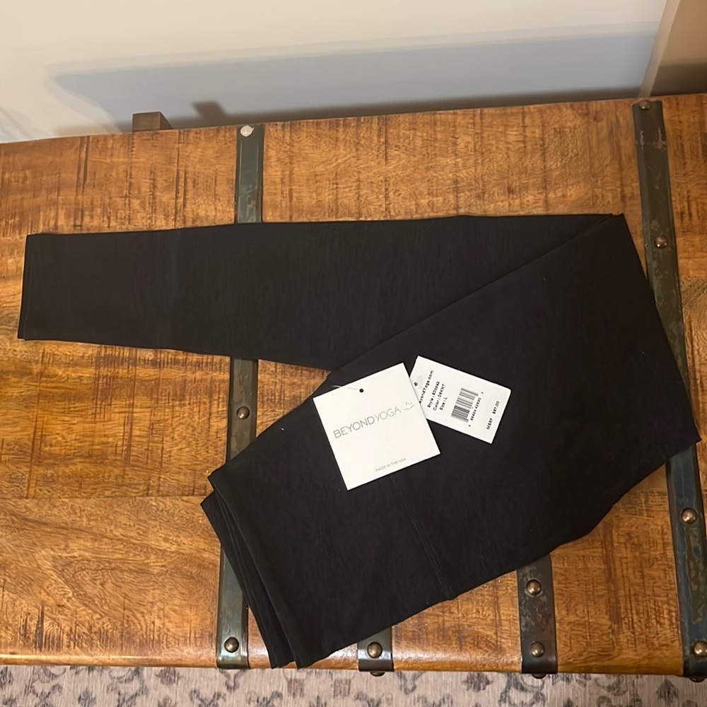Brand new beyond yoga leggings
